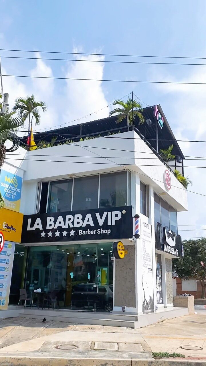 Instagram post from labarbavip. This post is in position 2.